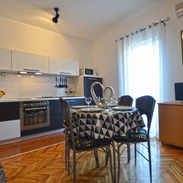 Kitchen, Galant Apartments, Nautilus Travel Agency Rovinj