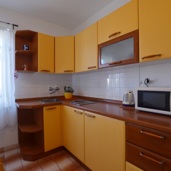 Kitchen, Galant Apartments, Nautilus Travel Agency Rovinj