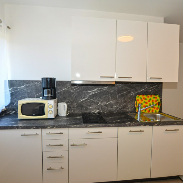 Kitchen, Adria appartments, Nautilus Travel Agency Rovinj
