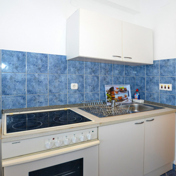 Küche, Adria appartments, Nautilus Travel- Touristische Agentur Rovinj